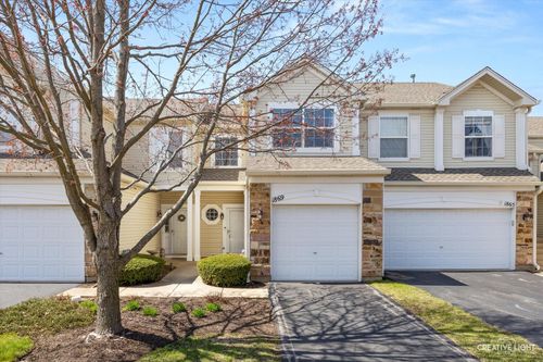 1869 Misty Ridge Ln, Aurora, IL, 60503-7332 | Card Image