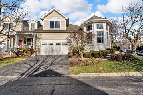 2 Bethpage Ct, Cortlandt Mnr, NY, 10567-3104 | Card Image