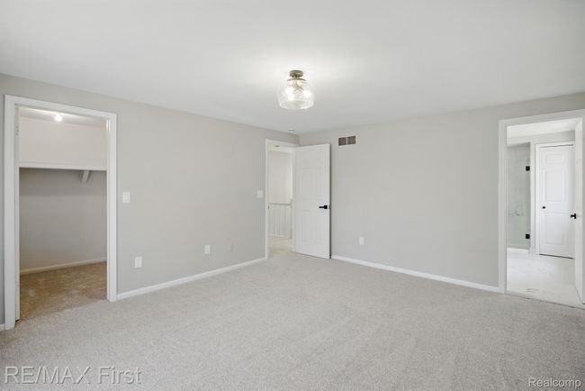 6620 Red Cedar Ln, Condo with 3 bedrooms, 3 bathrooms and null parking in West Bloomfield MI | Image 29