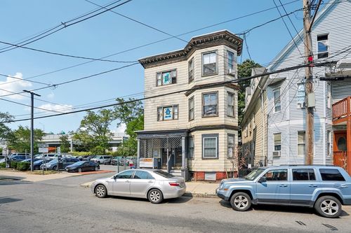230 Chestnut St, Chelsea, MA, 02150-3833 | Card Image