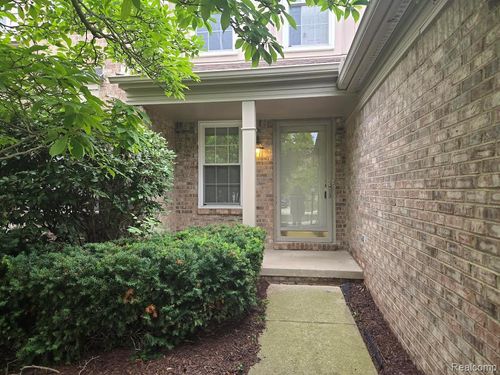 4351 Hunters Cir W, Canton, MI, 48188-2366 | Card Image
