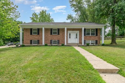 Beautiful 4 bed, 3 full bath home w/ finished lower level, large corner lot w/ new landscaping in the heart of Crestview Hills! | Image 1