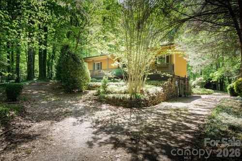 3489 Wilfong Rd, Newton, NC, 28658-8860 | Card Image