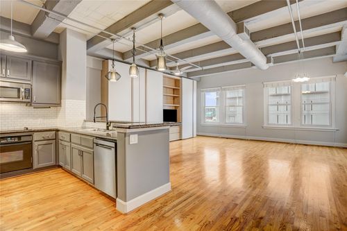 apt-9c-1120 Texas St, Houston, TX, 77002-3136 | Card Image