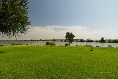 unit-204-108 Harbor Dr, Runaway Bay, TX, 76426-9708 | Card Image