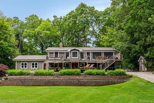 3753 Orion Rd, Oakland, MI, 48363-3032 | Card Image
