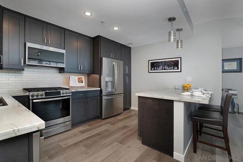713-850 Beech St, San Diego, CA, 92101-2895 | Card Image