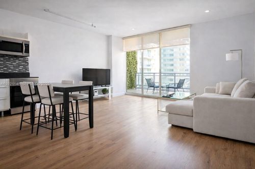 apt-1423-690 Sw 1st Ct, Miami, FL, 33130-2913 | Card Image