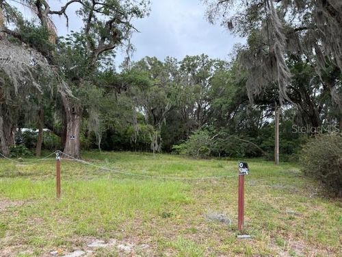 412 York St, Wildwood, FL, 34785-3909 | Card Image