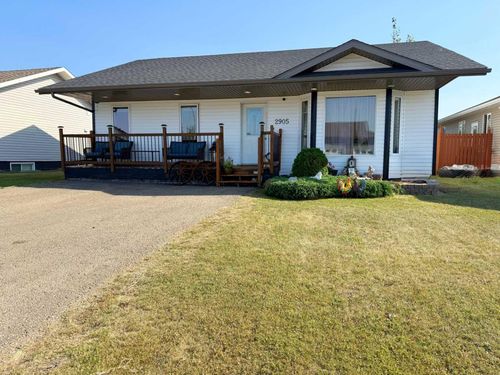 2905 10 Avenue, Wainwright, AB, T9W0A6 | Card Image