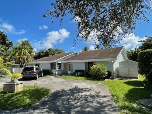 5780 Sw 59th Pl, South Miami, FL, 33143-2272 | Card Image