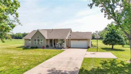 4363 Vermont Ter, Wellsville, KS, 66092-8837 | Card Image