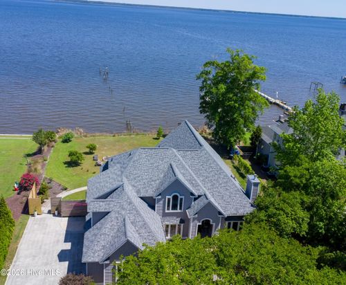 228 Drake Lndg, New Bern, NC, 28560-8417 | Card Image