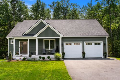 8 Lessard Cir, Arundel, ME, 04046-8601 | Card Image