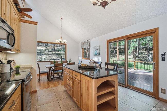 20025 Flint Ln, House other with 4 bedrooms, 3 bathrooms and 7 parking in Morrison CO | Image 10