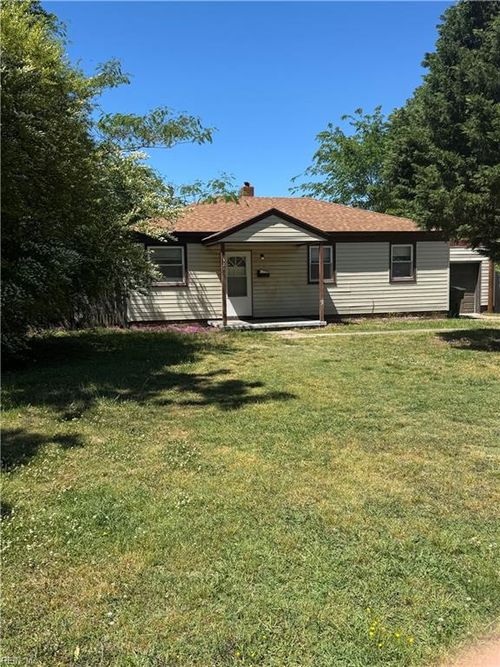 321 Beacon Rd, Portsmouth, VA, 23702-1003 | Card Image