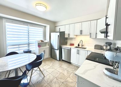 19 - 355 Sandringham Cres, Condo with 3 bedrooms, 3 bathrooms and 2 parking in London ON | Image 3