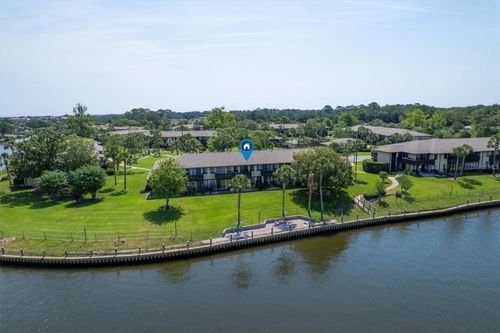 105-44 Club House Dr, PALM COAST, FL, 32137-8160 | Card Image