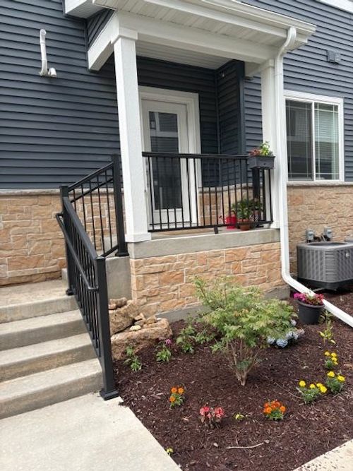 1965 N Windsor Ave, Cottage Grove, WI, 53527-8847 | Card Image