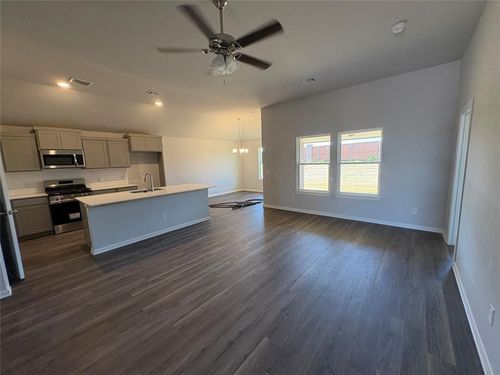 2325 Se 89th Ter, Moore, OK, 73160-0417 | Card Image