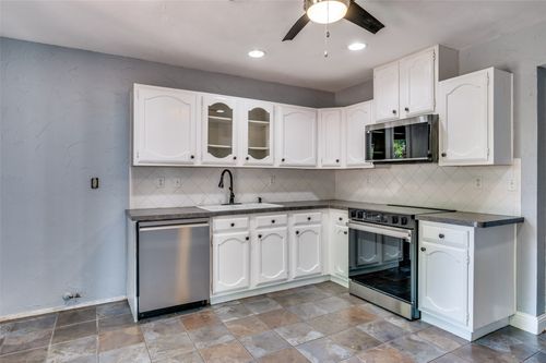 4201 Longmeadow Way, Fort Worth, TX, 76133-7511 | Card Image