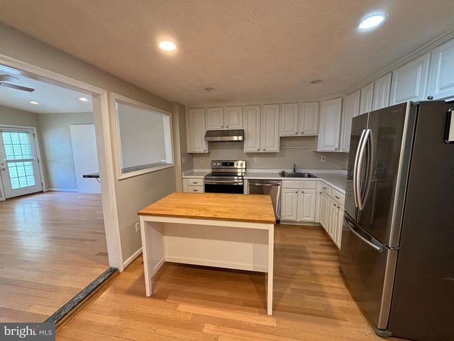 4515 Cub Run Rd, House other with 3 bedrooms, 2 bathrooms and null parking in CHANTILLY VA | Image 4