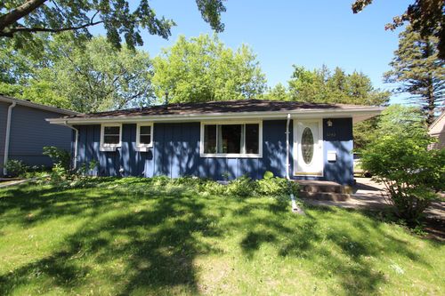 3249 Zane Ave N, Crystal, MN, 55422-2545 | Card Image