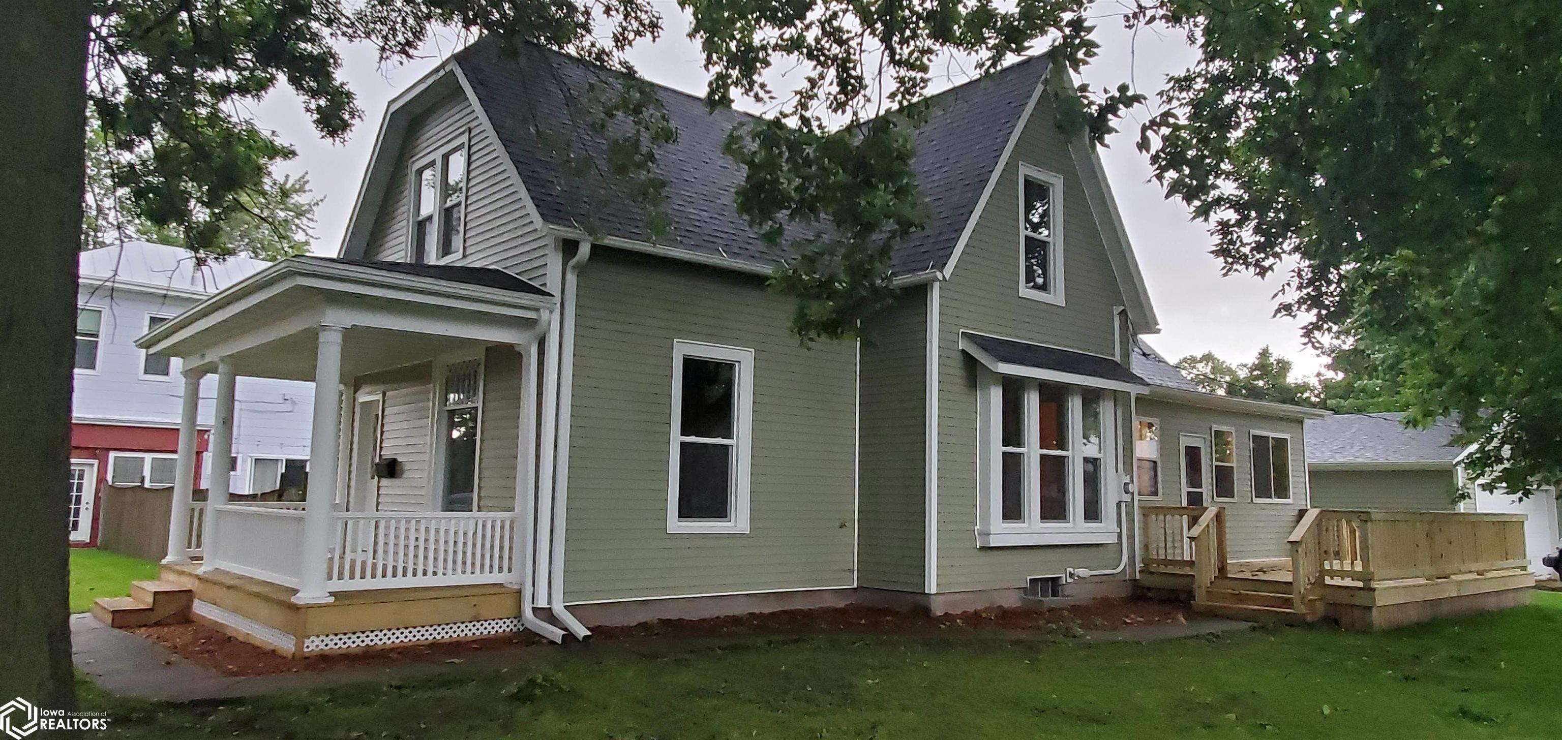 Madison Ave, Burlington, IA 52601