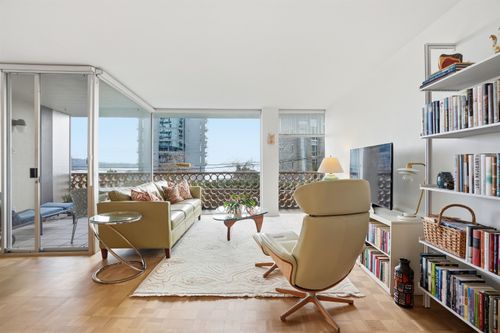 102-2135 Argyle Ave, West Vancouver, BC, V7V1A5 | Card Image