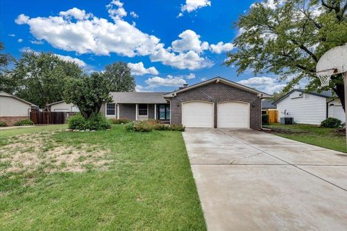 620 Circle Dr, Wellington, KS, 67152-3206 | Card Image