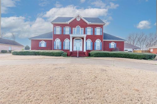 3106 W Mcguire Dr, Muscle Shoals, AL, 35661-4718 | Card Image