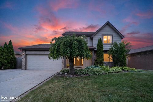 36847 Lodge Dr, Sterling Heights, MI, 48312-3325 | Card Image