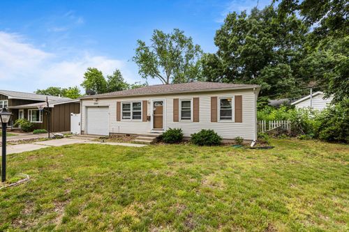 1303 Eastern Dr, Urbana, IL, 61801-5338 | Card Image