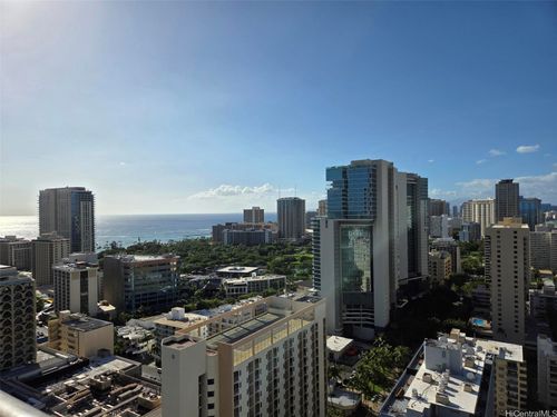 3013-2240 Kuhio Ave, Honolulu, HI, 96815-2818 | Card Image
