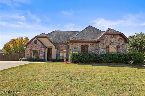 987 N Azalea Dr, Madison, MS, 39110-8581 | Card Image