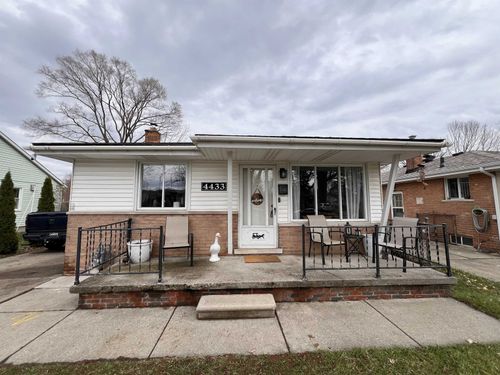 4433 Mayfair St, Dearborn Heights, MI, 48125-3043 | Card Image