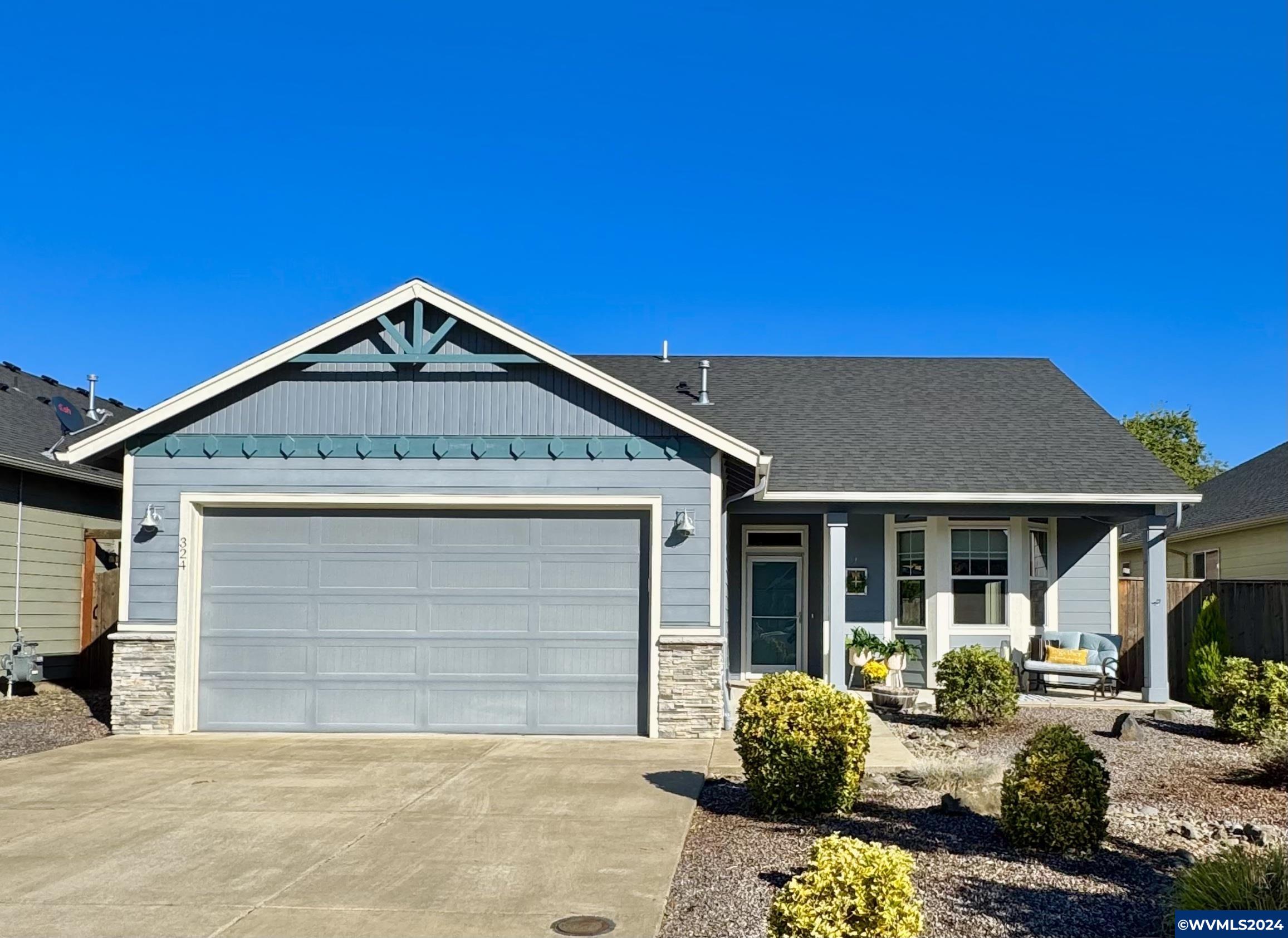 Applegate Trail Dr, Dallas, OR 97338