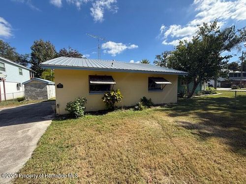 7154 Algonquin St, Weeki Wachee, FL, 34607-1503 | Card Image