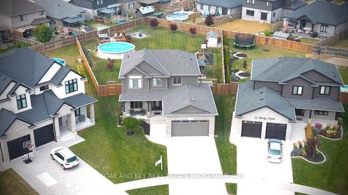 25 Hardy Crt, Lucan, ON, N0M2J0 | Card Image