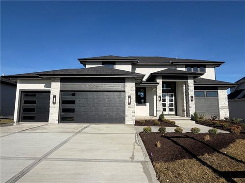 15364 W 161st Ter, Olathe, KS, 66062 | Card Image