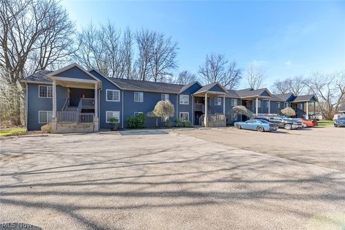 105-1898 Springfield Lake Blvd, Akron, OH, 44312-3079 | Card Image