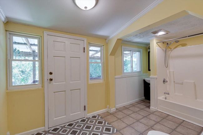 102 W 8 Th St, House other with 2 bedrooms, 1 bathrooms and null parking in Chickamauga GA | Image 13