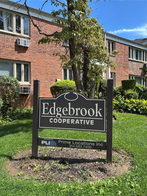 d-40 Lawrence Drive, Greenburgh, NY, 10603 | Card Image