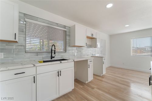 2357 Flaming Gorge St, Las Vegas, NV, 89156-5841 | Card Image