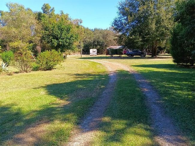 View of road featuring driveway | Image 10