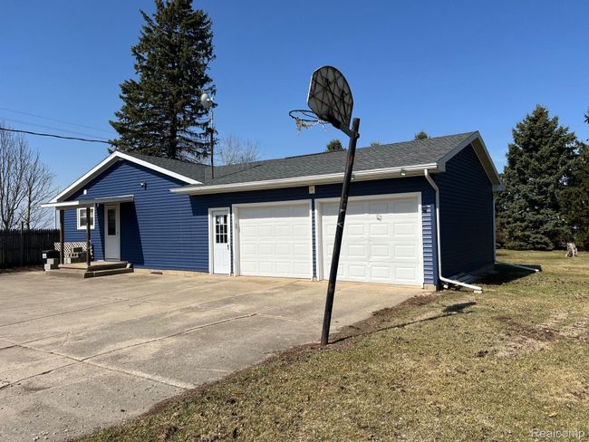 85 S Pinnebog Rd, House other with 2 bedrooms, 2 bathrooms and null parking in Bad Axe MI | Image 4