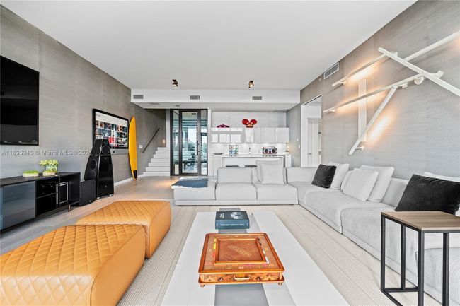 APT-201 - 321 Ocean Dr, Condo with 5 bedrooms, 6 bathrooms and null parking in Miami Beach FL | Image 16