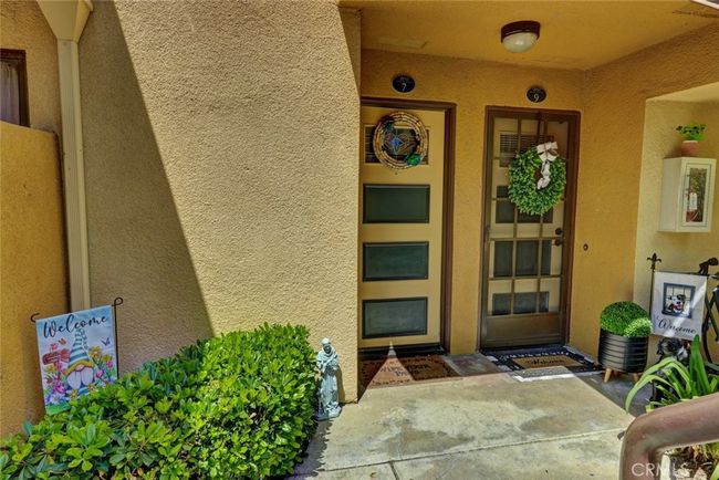 7 - 25712 Le Parc, Condo with 2 bedrooms, 2 bathrooms and 2 parking in Lake Forest CA | Image 4