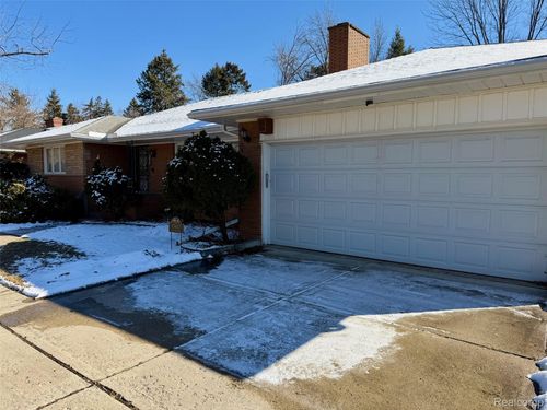 17617 Avilla Blvd Boulevard, Lathrup Village, MI, 48076 | Card Image