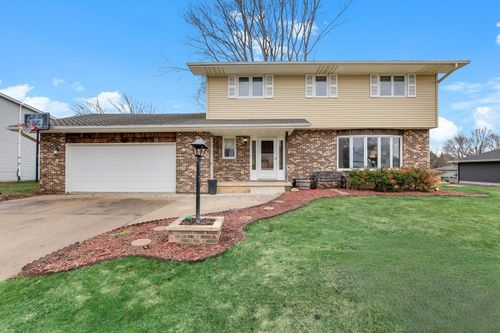 1209 Westwood Dr Sw, Faribault, MN, 55021-6734 | Card Image